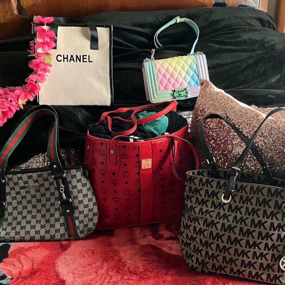 HANDBAGS  DESIGNER PURSES READY SET GO